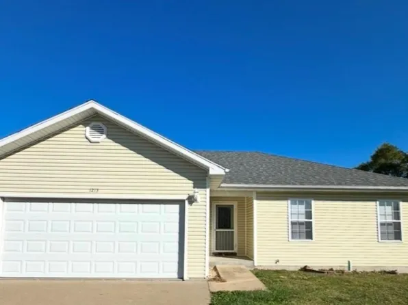 1213 Applelane Dr, Lebanon, MO 65536