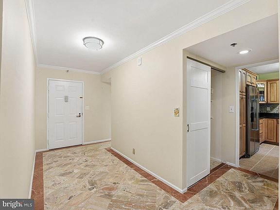 2nd image of 1600 N Oak St APT 318