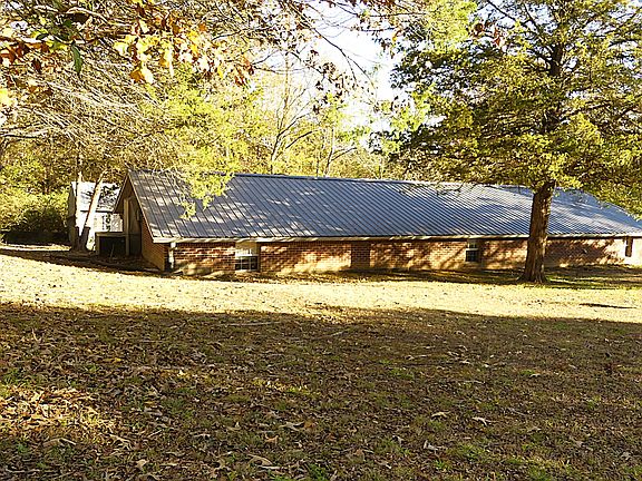 2nd image of 43 Blue Jay Ln