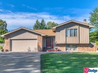 1405 Lynden Cir, Fremont, NE 68025