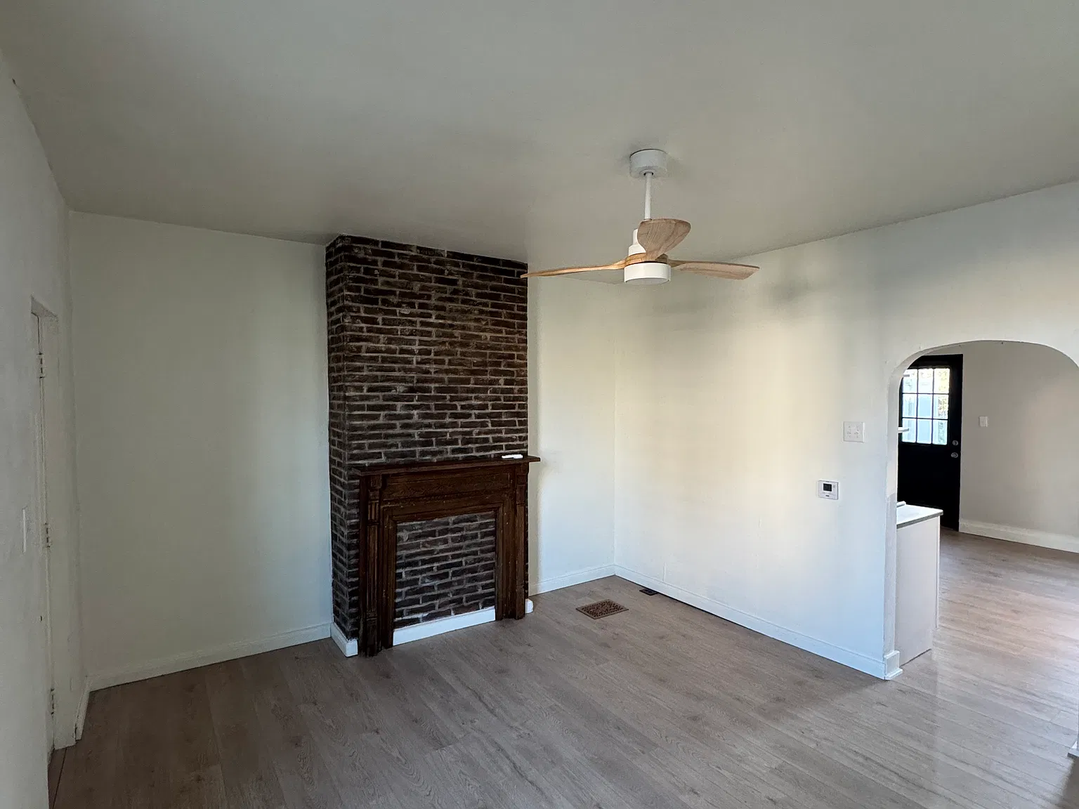 550 Grove St — Photo 1