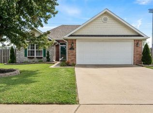 1598 Saint Claire St, Pea Ridge, AR 72751