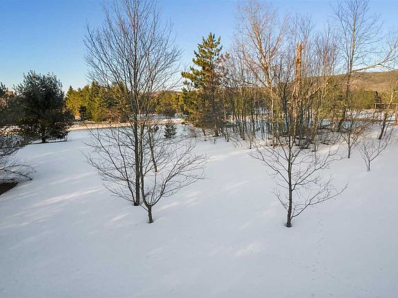 4th image of 165 Pleasant Valley Dr