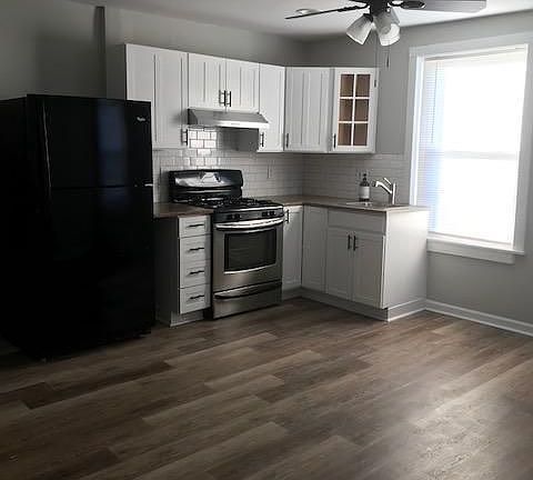 5th image of 2123 W Spencer St Floor 2