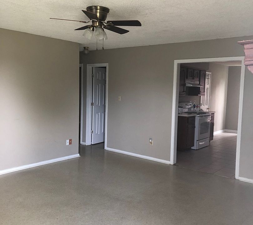1st image of 117 Dogwood Dr