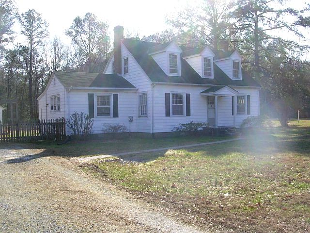 2nd image of 302 Callis Field Ln