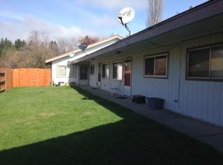 404 E Ivy St, Mount Shasta, CA 96067
