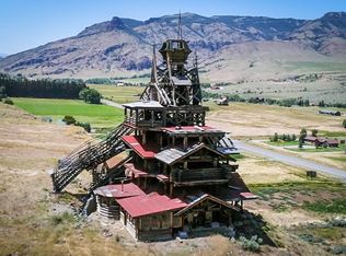 2902 N Fork Hwy, Cody, WY 82414