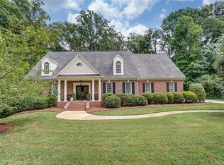 3512 Country Club Dr, Gastonia, NC 28056