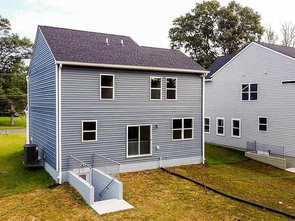 2nd image of 2113 Nuttal Ave