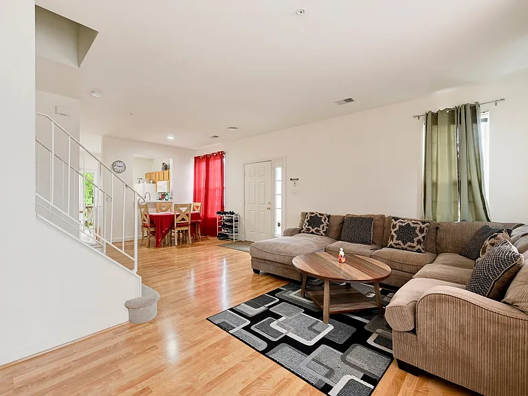 8603 Willow Leaf Ct — Photo 4
