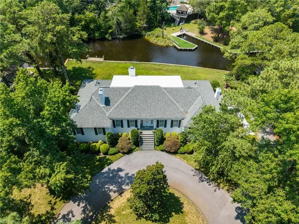 449 Discovery Rd, Virginia Beach, VA 23451