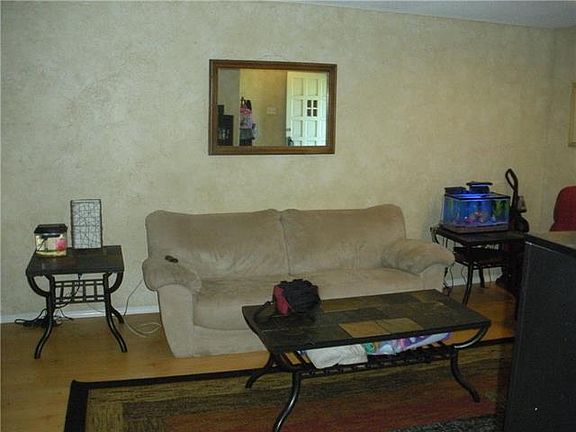 3rd image of 2106 Elaine Ct