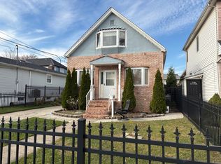 235 Husson St #3, Staten Island, NY 10306