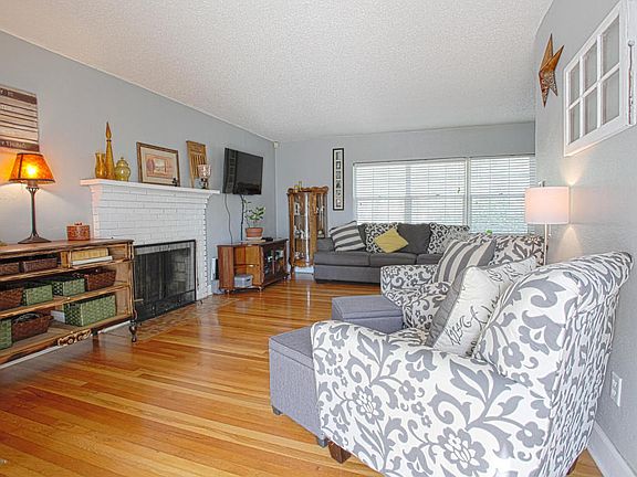 4th image of 6454 Fordham Cir E