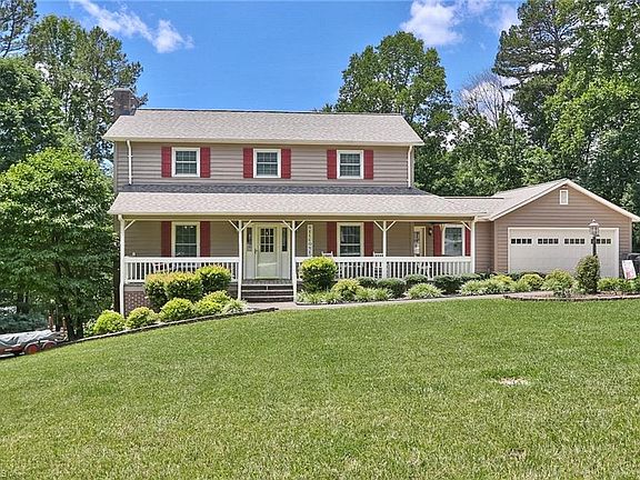 2nd image of 135 Holly Hill Dr