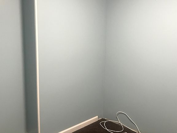 4th image of 222 Mallory Ave