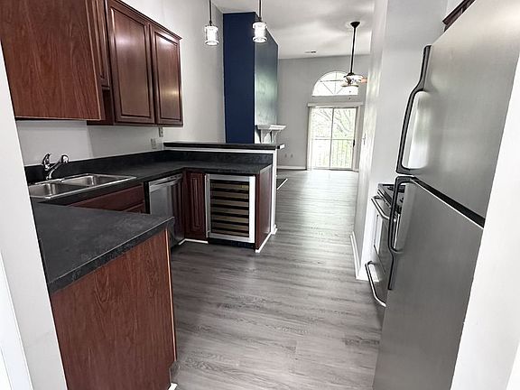 5th image of 107 Westover Ave APT 303