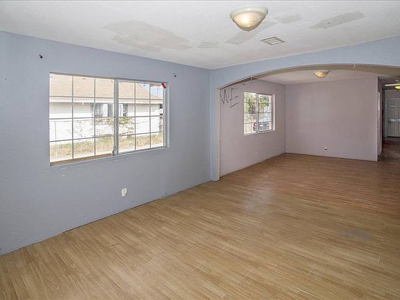 5th image of 1135 W 92nd St