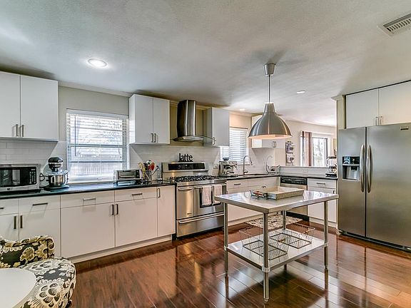 5th image of 11915 Atwell Dr