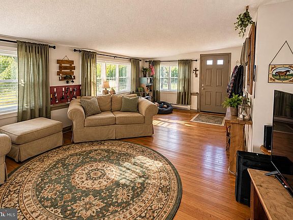 5th image of 153 Hershey Mill Rd