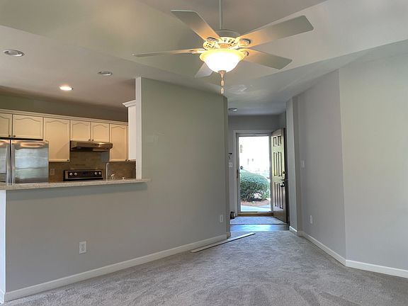 3rd image of 109 Oak Village Pkwy