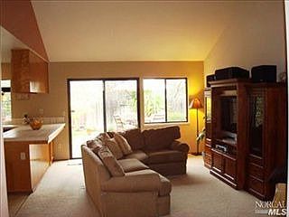 5th image of 102 Sandy Neck Way