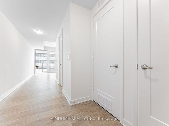 4th image of 70 Princess St #2116
