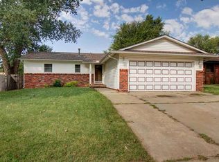 1125 N Summitlawn Ct, Wichita, KS 67212