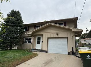 2308 S Hennepin St, Sioux City, IA 51106