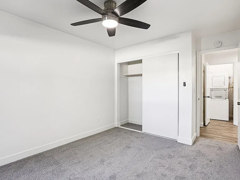 Interior 2x2