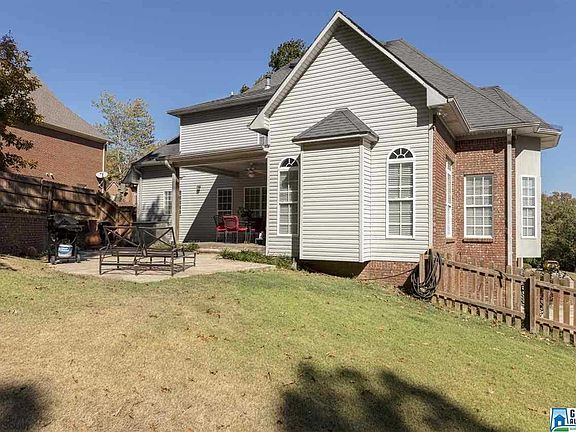 5th image of 1009 Woodlands Cv