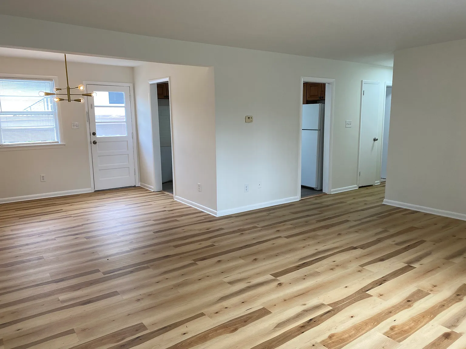 2 bed, 1092 sqft, $2,400 — Photo 2