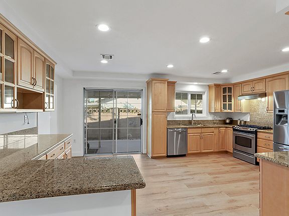 5th image of 6137 Le Sage Ave