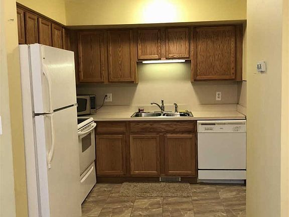 3rd image of 38823 Marblehead Ct