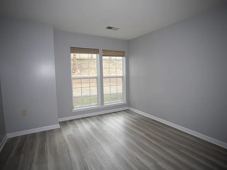 5616 Triplett Rd #5616 — Photo 9