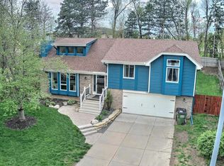 1329 Scott Rd, Papillion, NE 68046