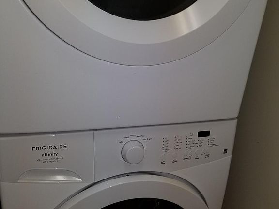 3rd image of 98 Village Ct APT 4