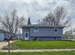 4313 W 13th St, Davenport, IA 52804