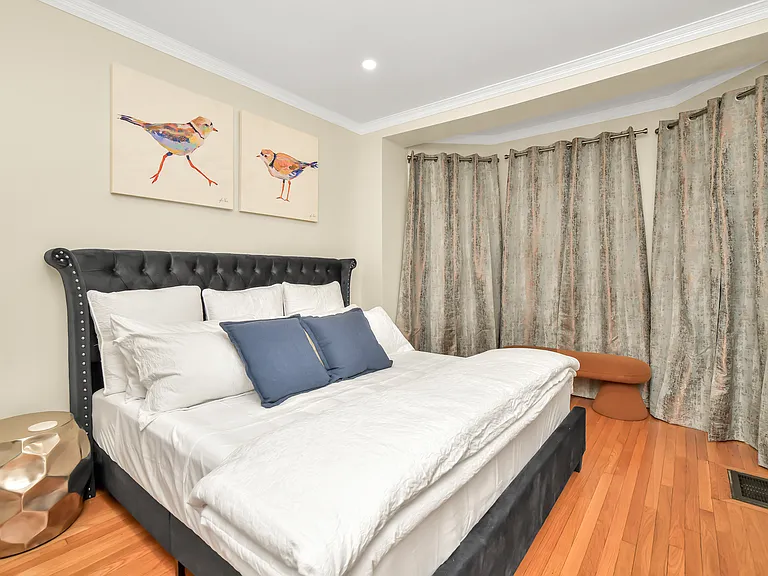 10 Pierce Ave #1 — Photo 17