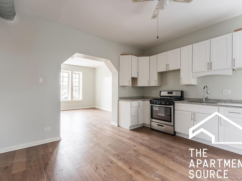 1st image of 2424 N Clybourn Ave #3