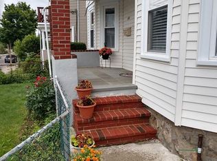 108 Farquhar St #2, Roslindale, MA 02131