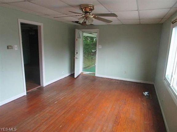 5th image of 404 Richardson Ave