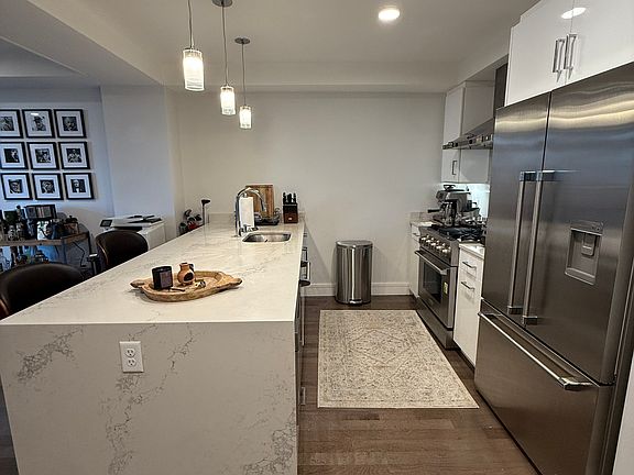 2nd image of 262 Monsignor Obrien Hwy APT 403