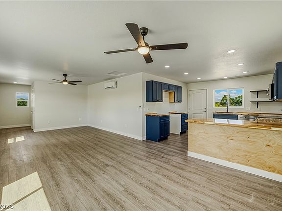 5th image of 1670 W Windsong Ln