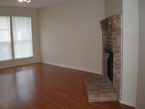 2nd image of 2620 Alcott Ln APT B