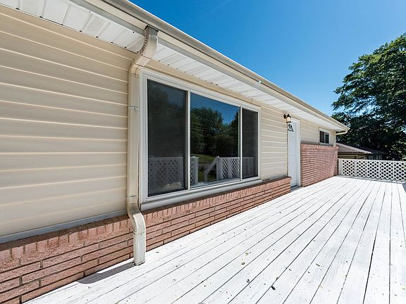 5th image of 293 Norton Cir SE