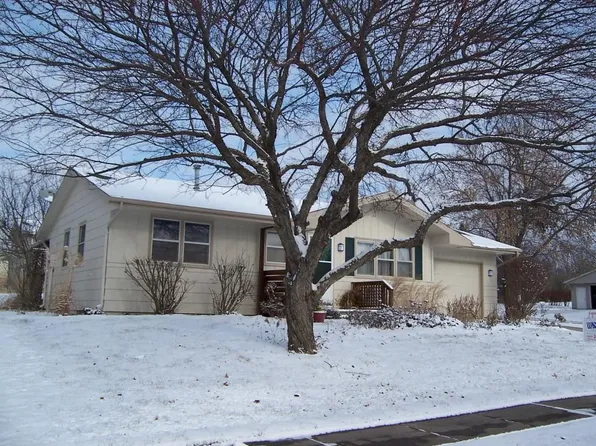 5203 Schubert St, Ames, IA 50014