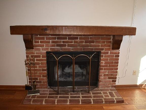 4th image of 512 Ole Plantation Dr