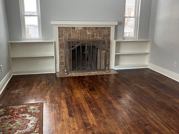 4th image of 2505 E Commonwealth Ave